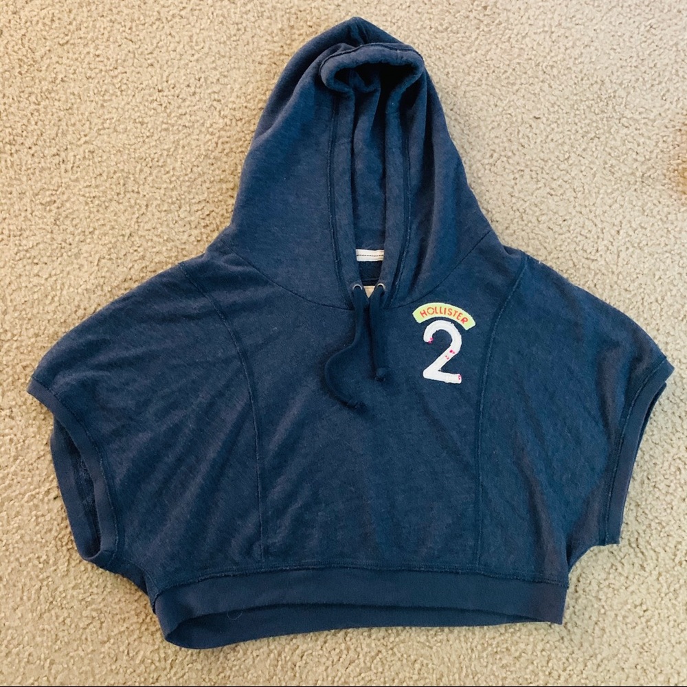 Short sleeve Hollister crop hoodie